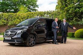 Hire a Mercedes V-Class Taxi in Oxford with BORJAN: Luxury, Comfort, and Style